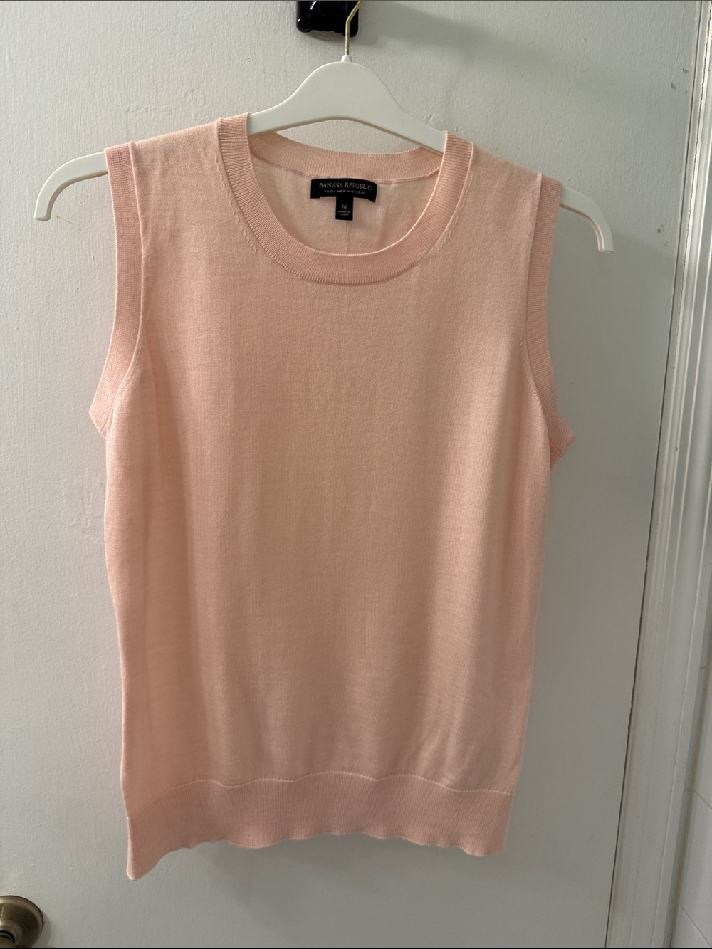 Banana Republic Sleeveless Light-weight Knit Merino Sweater Shell